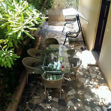 By The Sea Apartment *